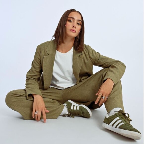 Linen Khaki Olive Blazer - Picture 1 of 10